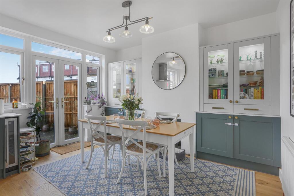 3 bed semi-detached house in The Chase Wallington SM6 8JS