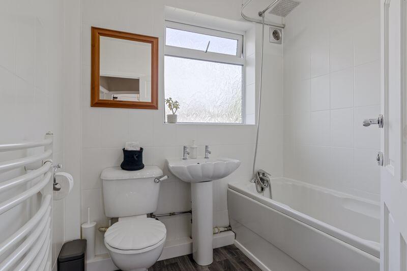 3 bed terraced house in Caverleigh Way Worcester Park KT4 8DG